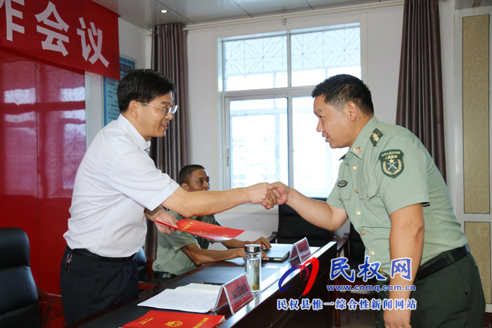 我縣收聽(tīng)收看全市征兵工作電視電話(huà)會(huì)議 安排部署全縣征兵工作 我縣收聽(tīng)收看全市征兵工作電視電話(huà)會(huì)議 安排部署全縣征兵工作