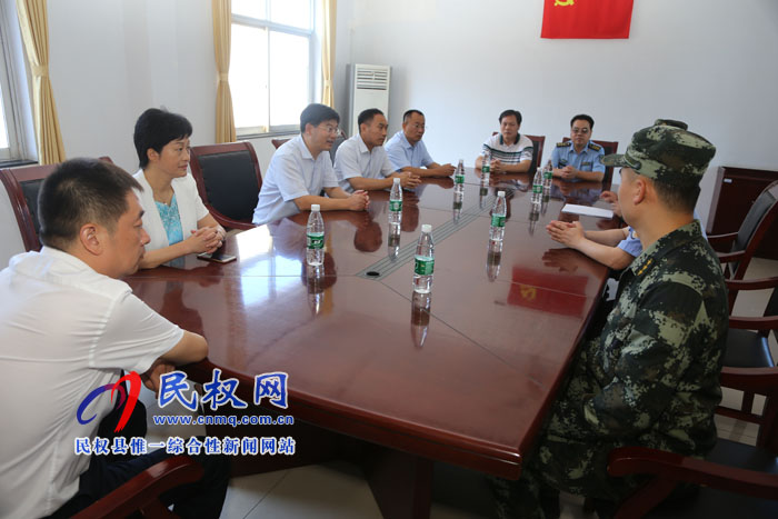 八一建軍節(jié):縣領(lǐng)導慰問駐民官兵 八一建軍節(jié):縣領(lǐng)導慰問駐民官兵