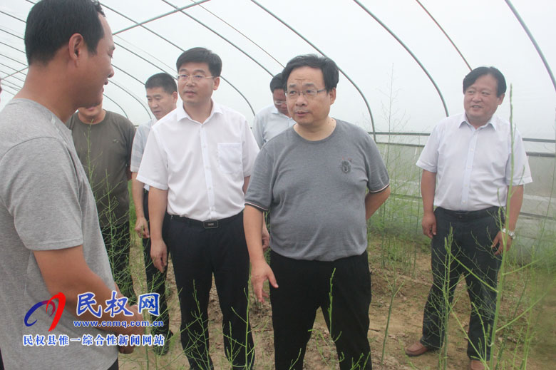 副市長(zhǎng)張家明深入我縣調(diào)研扶貧產(chǎn)業(yè)發(fā)展情況 副市長(zhǎng)張家明深入我縣調(diào)研扶貧產(chǎn)業(yè)發(fā)展情況