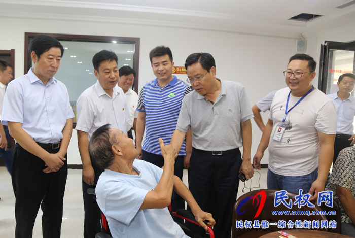 人民日?qǐng)?bào)采訪組到我縣專訪“馬上辦抓落實(shí)”工作 人民日?qǐng)?bào)采訪組到我縣專訪“馬上辦抓落實(shí)”工作