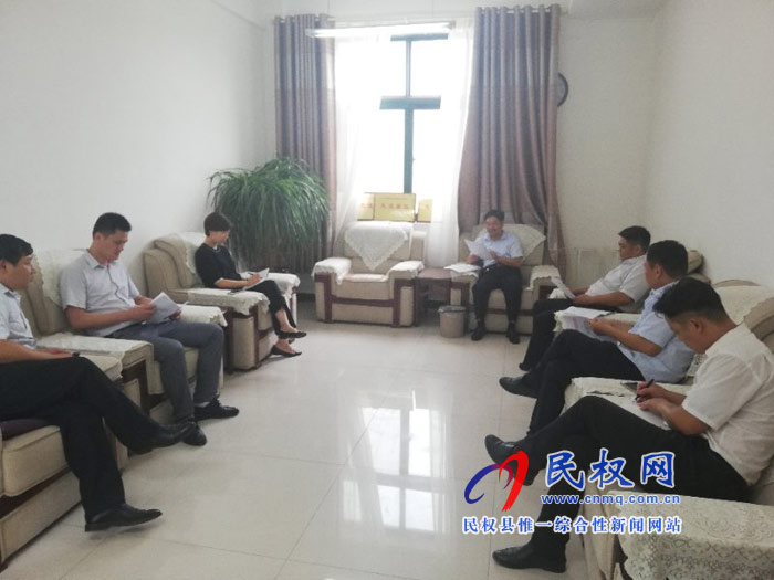 我縣各單位、各鄉(xiāng)鎮(zhèn)（街道辦）迅速傳達(dá)貫徹全縣全面提升脫貧攻堅(jiān)質(zhì)量決戰(zhàn)決