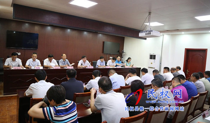 我縣各單位、各鄉(xiāng)鎮(zhèn)（街道辦）迅速傳達(dá)貫徹全縣全面提升脫貧攻堅(jiān)質(zhì)量決戰(zhàn)決