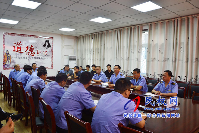 我縣各單位、各鄉(xiāng)鎮(zhèn)（街道辦）迅速傳達(dá)貫徹全縣全面提升脫貧攻堅(jiān)質(zhì)量決戰(zhàn)決