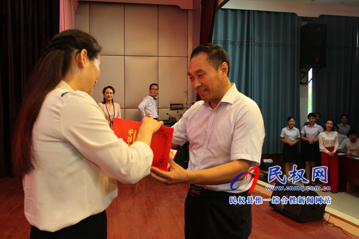 我縣舉行紀(jì)念改革開放40周年暨建縣90周年“民權(quán)故事”主題演講比賽(總決賽 我縣舉行紀(jì)念改革開放40周年暨建縣90周年“民權(quán)故事”主題演講比賽(總決賽