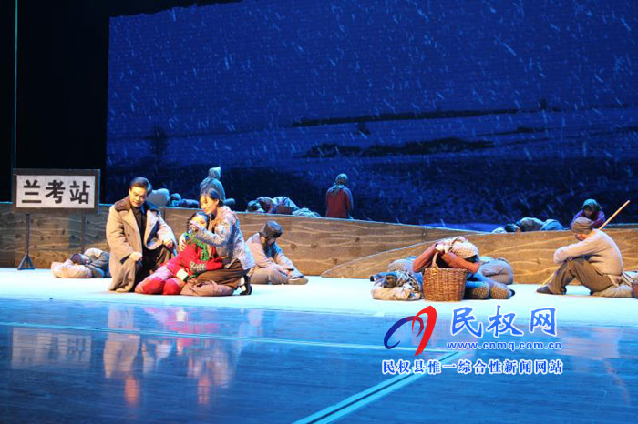 大型豫劇現(xiàn)代戲《焦裕祿》巡回演出在我縣人民藝術(shù)中心隆重舉行 大型豫劇現(xiàn)代戲《焦裕祿》巡回演出在我縣人民藝術(shù)中心隆重舉行