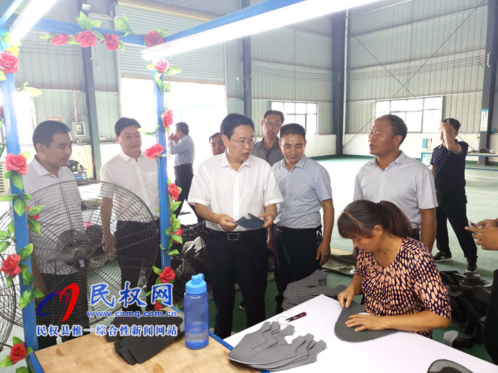 縣委書記姬脈常調研社會扶貧工作 縣委書記姬脈常調研社會扶貧工作