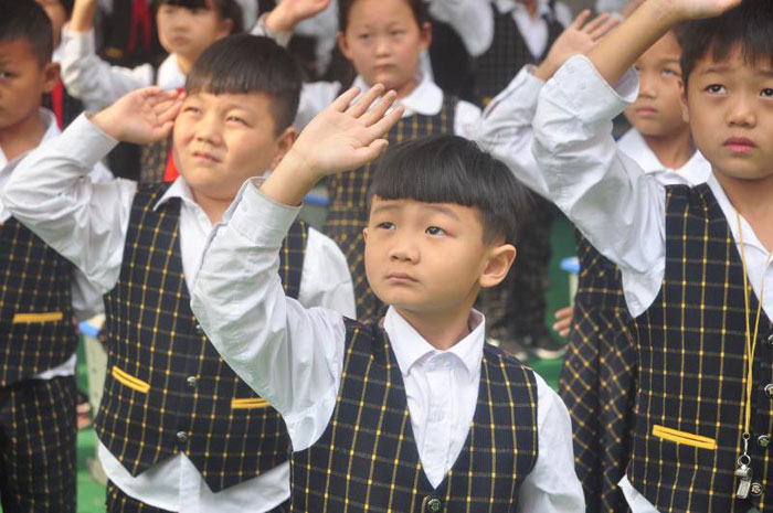 育才雙語小學(xué)開學(xué)典禮 育才雙語小學(xué)開學(xué)典禮