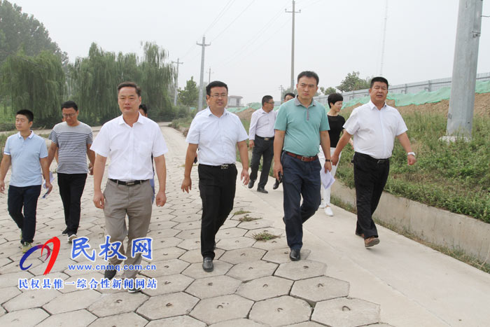 全國集中式飲用水水源地環(huán)境保護(hù)專項(xiàng)督察組一行蒞臨我縣 全國集中式飲用水水源地環(huán)境保護(hù)專項(xiàng)督察組一行蒞臨我縣