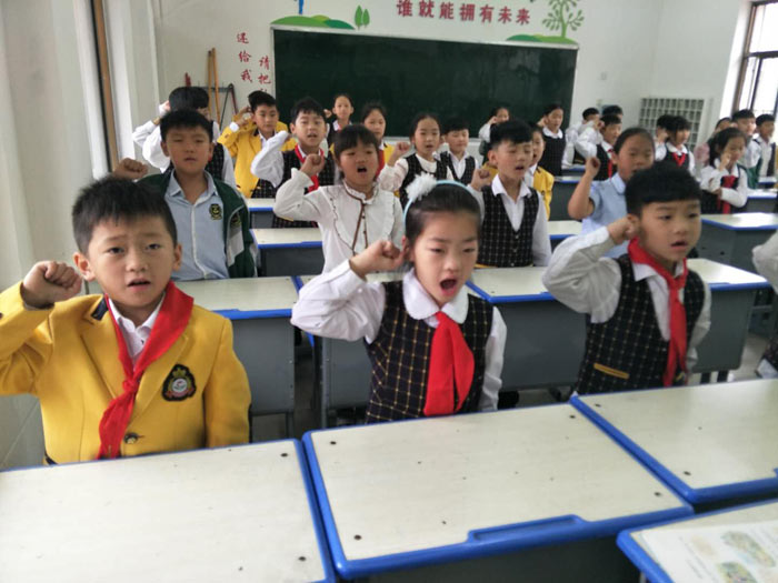 勿忘國恥 振興中華——育才雙語小學(xué)師生紀(jì)念“九一八” 勿忘國恥 振興中華——育才雙語小學(xué)師生紀(jì)念“九一八”