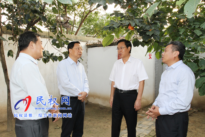 省政協(xié)副主席高體健蒞民調(diào)研“美麗鄉(xiāng)村和健康鄉(xiāng)村建設(shè)”工作 省政協(xié)副主席高體健蒞民調(diào)研“美麗鄉(xiāng)村和健康鄉(xiāng)村建設(shè)”工作