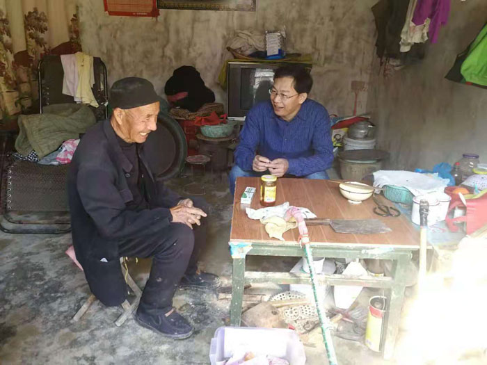 縣委常委、紀(jì)委書(shū)記、監(jiān)察委主任張亞光到胡集鄉(xiāng)調(diào)研脫貧攻堅(jiān)工作