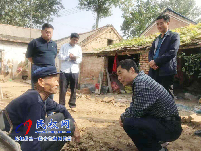 縣委常委、組織部長何玉明到褚廟鄉(xiāng)西張樓村督導查看脫貧攻堅工作
