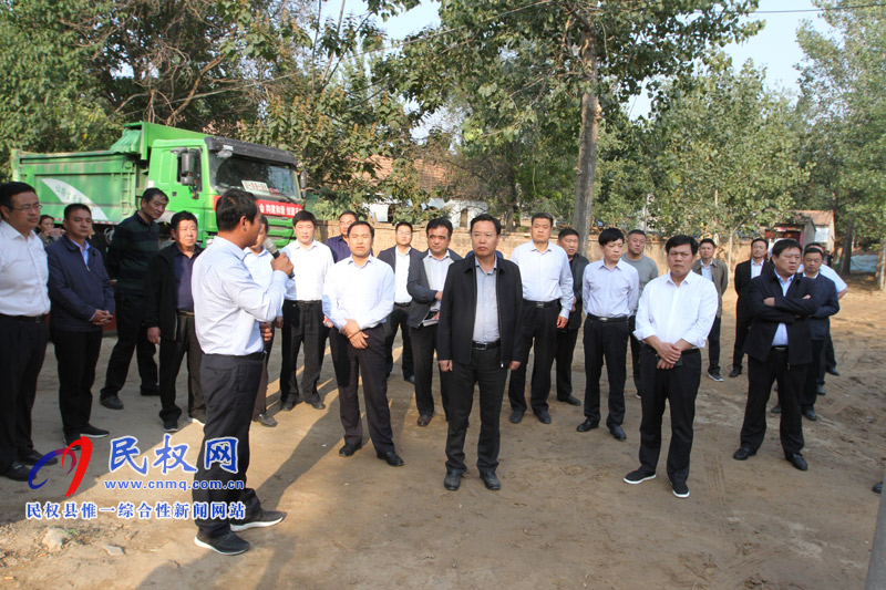 全縣農(nóng)村破舊房屋改造整治現(xiàn)場(chǎng)會(huì)召開 全縣農(nóng)村破舊房屋改造整治現(xiàn)場(chǎng)會(huì)召開