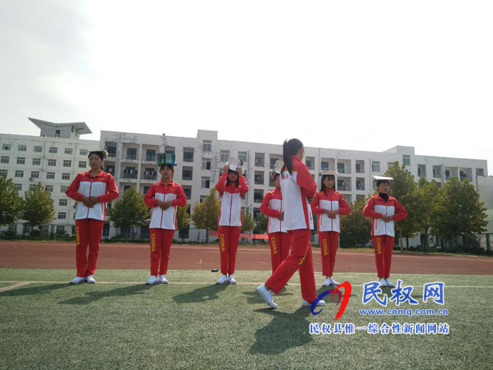青年志愿者爭(zhēng)分奪秒訓(xùn)練 最美姿態(tài)迎接“糧博會(huì)” 青年志愿者爭(zhēng)分奪秒訓(xùn)練 最美姿態(tài)迎接“糧博會(huì)”