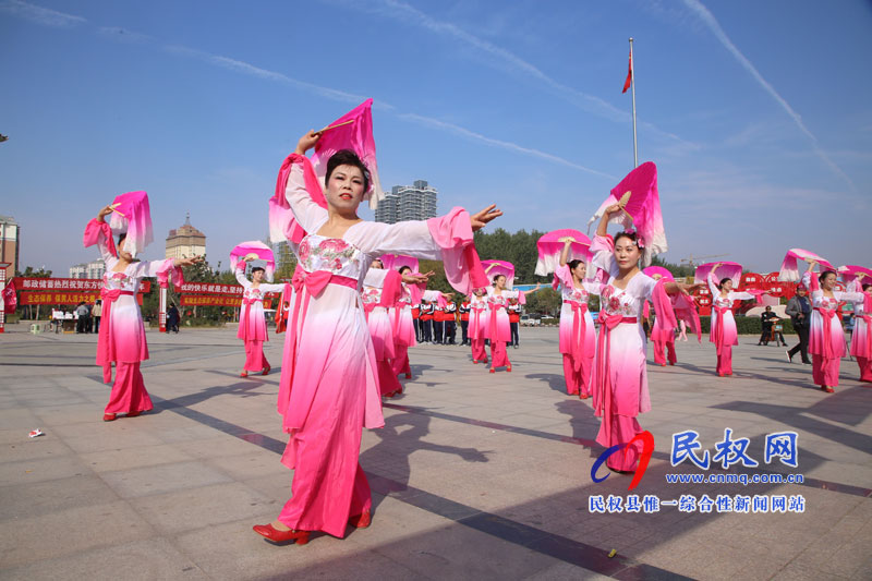 快步行走 樂(lè)懷陽(yáng)光 快步行走 樂(lè)懷陽(yáng)光
