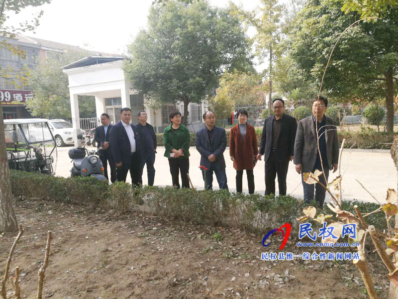 省專家組對(duì)我縣園林單位(小區(qū))及綠化達(dá)標(biāo)道路進(jìn)行考核驗(yàn)收 省專家組對(duì)我縣園林單位(小區(qū))及綠化達(dá)標(biāo)道路進(jìn)行考核驗(yàn)收