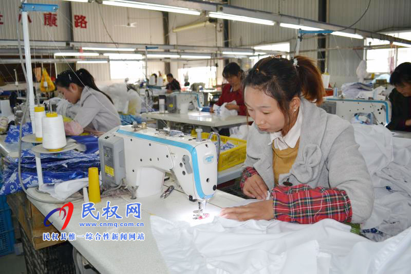 褚廟鄉(xiāng):“扶貧車(chē)間”讓貧困戶(hù)在家門(mén)口就業(yè) 褚廟鄉(xiāng):“扶貧車(chē)間”讓貧困戶(hù)在家門(mén)口就業(yè)