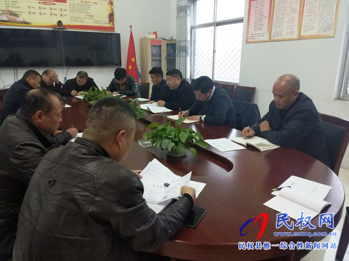 老顏集鄉(xiāng)迅速傳達縣脫貧攻堅第四次調(diào)度會及平安建設(shè)暨掃黑除惡推進會精神 老顏集鄉(xiāng)迅速傳達縣脫貧攻堅第四次調(diào)度會及平安建設(shè)暨掃黑除惡推進會精神