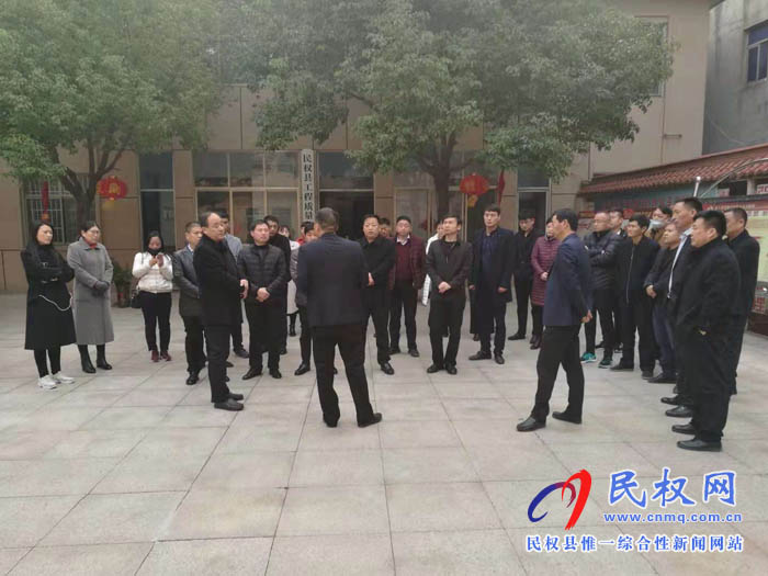 縣住建局迅速傳達全面提升脫貧攻堅質量決戰(zhàn)決勝集中活動調度會精神 縣住建局迅速傳達全面提升脫貧攻堅質量決戰(zhàn)決勝集中活動調度會精神