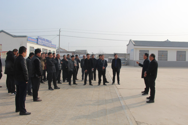 褚廟鄉(xiāng)組織開展人居環(huán)境觀摩評比活動(dòng) 褚廟鄉(xiāng)組織開展人居環(huán)境觀摩評比活動(dòng)