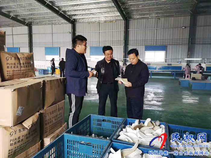 縣人大副主任石克林到王莊寨鎮(zhèn)督導脫貧攻堅第四戰(zhàn)區(qū)自查工作 縣人大副主任石克林到王莊寨鎮(zhèn)督導脫貧攻堅第四戰(zhàn)區(qū)自查工作