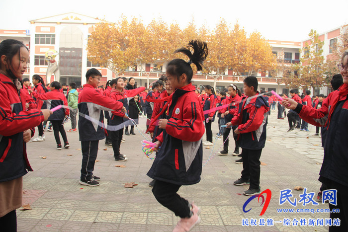 民權縣實驗小學陽光體育大課間精彩紛呈