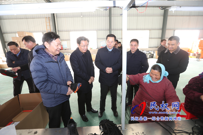 商丘市衛(wèi)生計生委主任張樹仁一行到我縣調(diào)研指導(dǎo)脫貧攻堅工作 商丘市衛(wèi)生計生委主任張樹仁一行到我縣調(diào)研指導(dǎo)脫貧攻堅工作