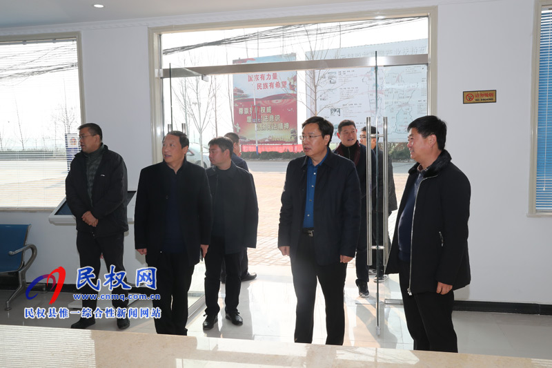 縣委書記姬脈常到白云寺鎮(zhèn)柏木崗村開展“三?五”基層工作日走訪活動 縣委書記姬脈常到白云寺鎮(zhèn)柏木崗村開展“三?五”基層工作日走訪活動