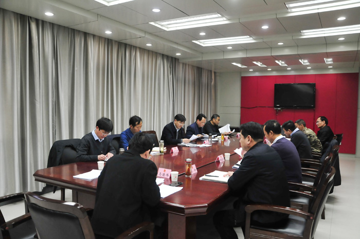 縣委副書記、縣長張團結(jié)主持召開縣長辦公會