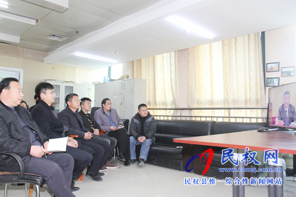 我縣各鄉(xiāng)鎮(zhèn)（街道辦）、縣直各單位認(rèn)真組織全體干部集中收聽(tīng)收看慶祝改革開(kāi)放40周年大會(huì)