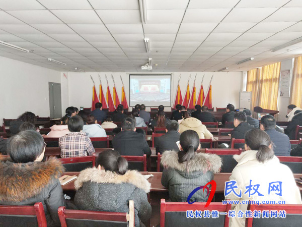 我縣各鄉(xiāng)鎮(zhèn)（街道辦）、縣直各單位認(rèn)真組織全體干部集中收聽(tīng)收看慶祝改革開(kāi)放40周年大會(huì)