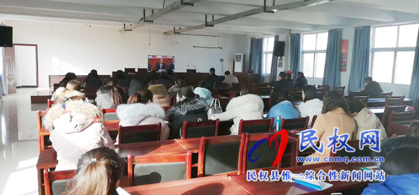我縣各鄉(xiāng)鎮(zhèn)（街道辦）、縣直各單位認(rèn)真組織全體干部集中收聽(tīng)收看慶祝改革開(kāi)放40周年大會(huì)