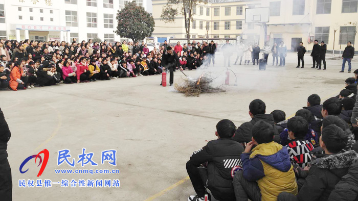 民權縣程莊鎮(zhèn)第一初級中學舉行緊急疏散演練活動 民權縣程莊鎮(zhèn)第一初級中學舉行緊急疏散演練活動
