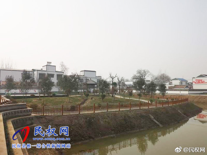 王莊寨鎮(zhèn):黨建綜合主題公園廣場 黨員教育有了新“陣地” 王莊寨鎮(zhèn):黨建綜合主題公園廣場 黨員教育有了新“陣地”