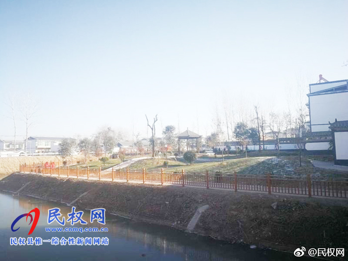 王莊寨鎮(zhèn):黨建綜合主題公園廣場 黨員教育有了新“陣地” 王莊寨鎮(zhèn):黨建綜合主題公園廣場 黨員教育有了新“陣地”