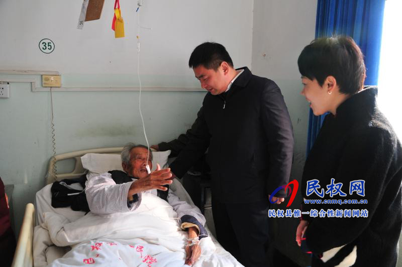 縣老干部局:看望慰問(wèn)離退休老干部 縣老干部局:看望慰問(wèn)離退休老干部