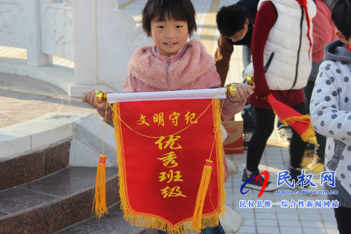 民權(quán)縣南華學(xué)校安全教育狠抓不懈? 民權(quán)縣南華學(xué)校安全教育狠抓不懈?