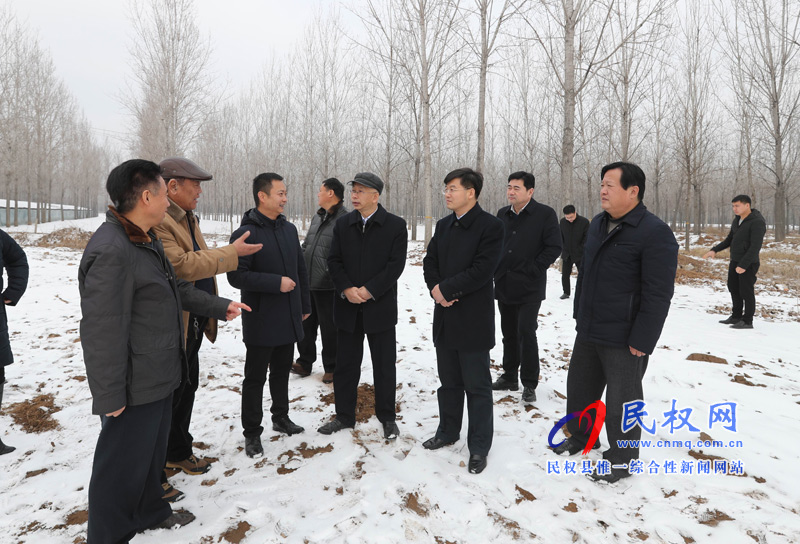 科技部農(nóng)村司副司長蔣丹平蒞民調(diào)研油莎豆產(chǎn)業(yè)發(fā)展情況 科技部農(nóng)村司副司長蔣丹平蒞民調(diào)研油莎豆產(chǎn)業(yè)發(fā)展情況