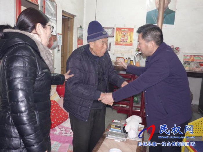 縣住建局領(lǐng)導(dǎo)走訪慰問困難黨員職工 縣住建局領(lǐng)導(dǎo)走訪慰問困難黨員職工