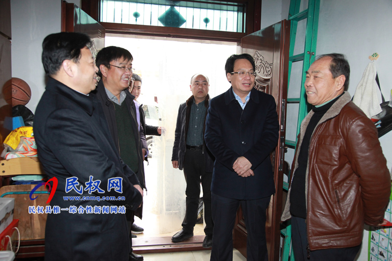 縣四大家領導走訪慰問困難群眾、下崗失業(yè)特困職工和企業(yè)軍轉干部