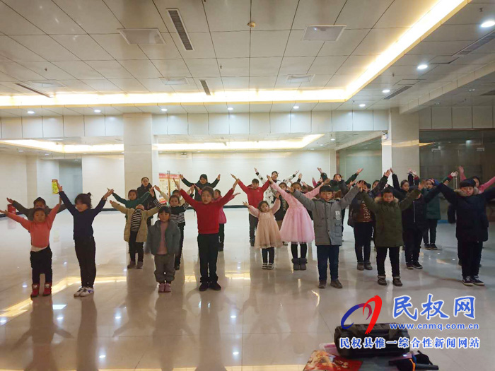 民權(quán)縣2019元宵節(jié)文藝晚會(huì)正在緊密籌備排練中 民權(quán)縣2019元宵節(jié)文藝晚會(huì)正在緊密籌備排練中