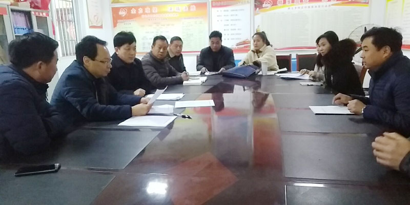 縣委常委、常務(wù)副縣長(zhǎng)李啟峰到林七鄉(xiāng)調(diào)研督導(dǎo)脫貧攻堅(jiān)工作