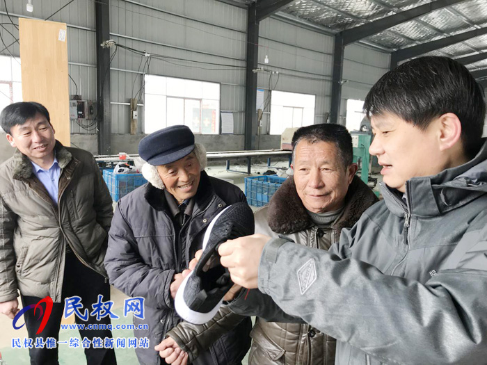 縣審計局:扶貧小車間 致富大門路 縣審計局:扶貧小車間 致富大門路