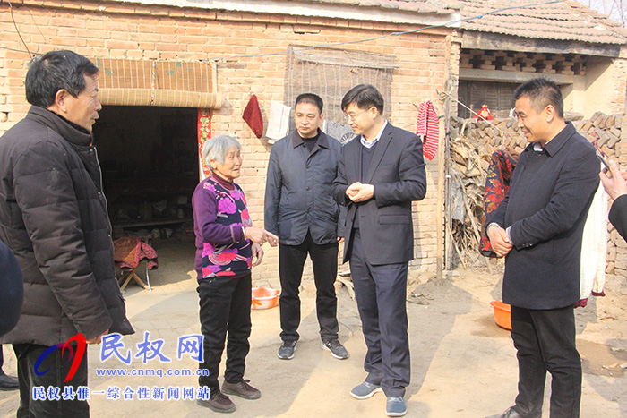 縣委副書記、縣長張團結(jié)督查調(diào)研脫貧攻堅工作
