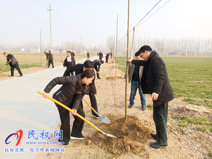 白云寺鎮(zhèn)開展春季義務(wù)植樹活動 白云寺鎮(zhèn)開展春季義務(wù)植樹活動