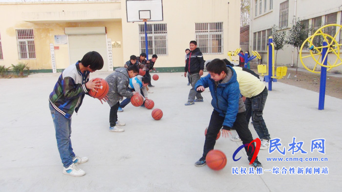 伯黨鄉(xiāng)中心校舉行2019年春季運動會 伯黨鄉(xiāng)中心校舉行2019年春季運動會