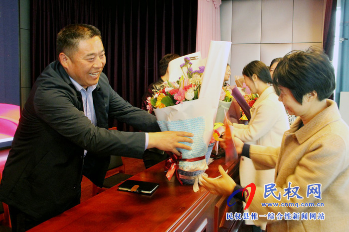 民權(quán)縣實驗小學隆重表彰優(yōu)秀教師 民權(quán)縣實驗小學隆重表彰優(yōu)秀教師