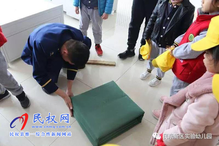 民東新區(qū)實驗幼兒園社會實踐活動——走進軍營，感悟軍魂