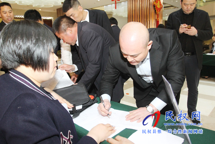 兩會來啦！全縣政協(xié)委員陸續(xù)抵達(dá)駐地報(bào)到