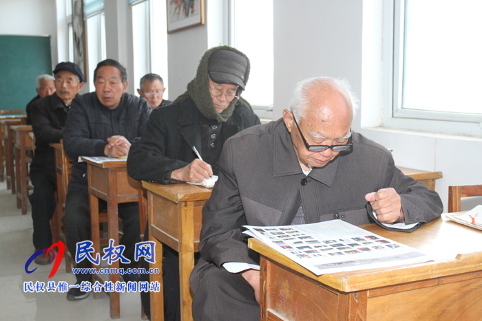 縣老年書畫協(xié)會培訓精彩開講 縣老年書畫協(xié)會培訓精彩開講